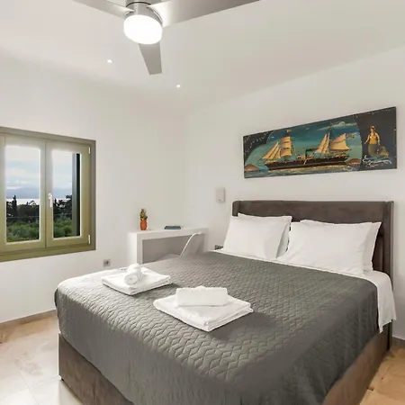 Nostalgia Paros Seaside * Ambelas